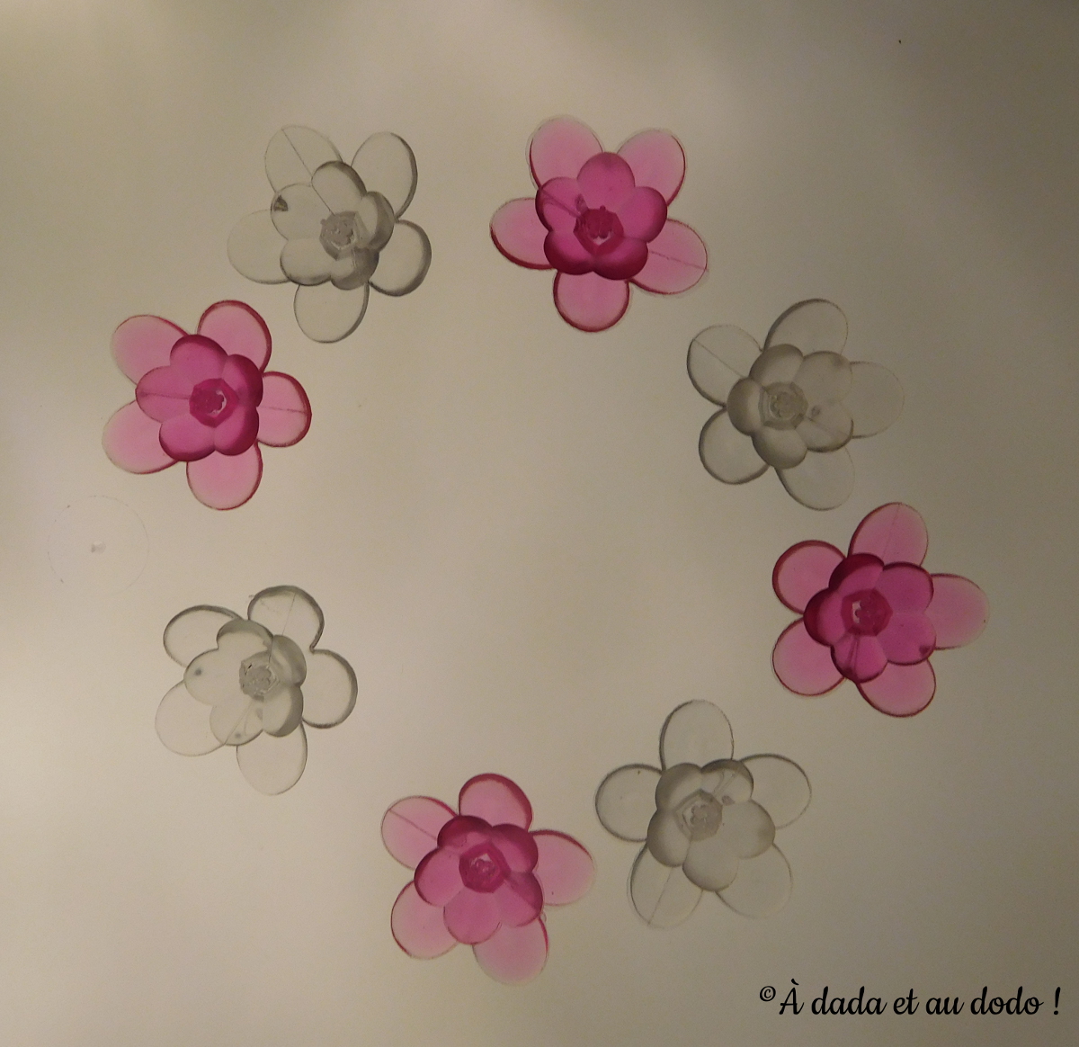 boite_lumineuse_fleurs_plastique