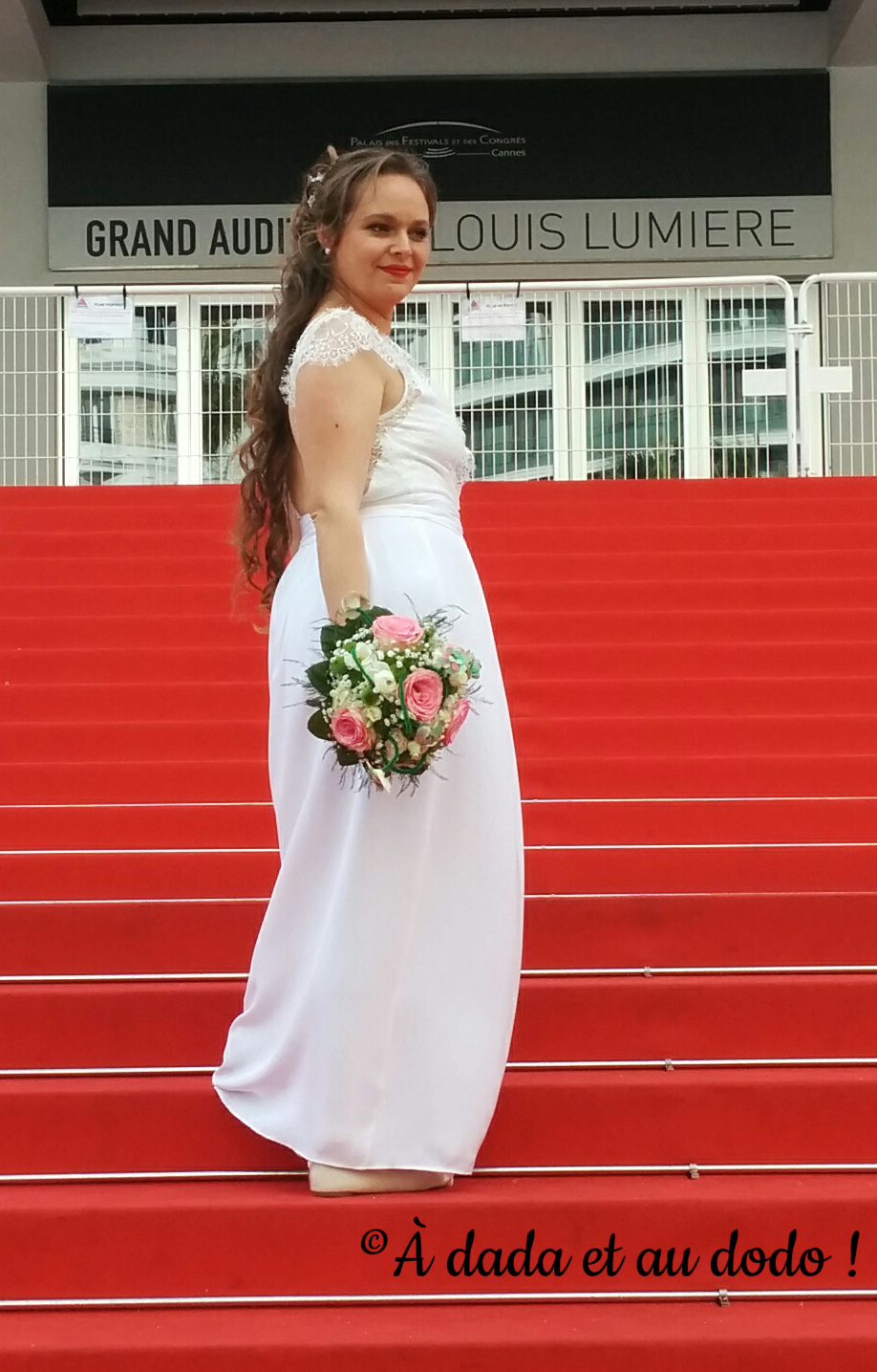 Mariée sur les marches de Cannes